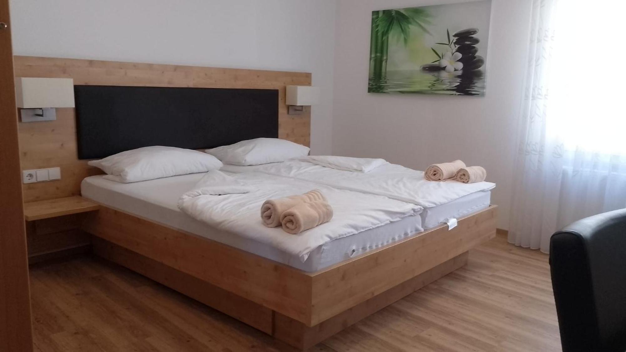 Hotel Zum Rebstock Malterdingen Esterno foto